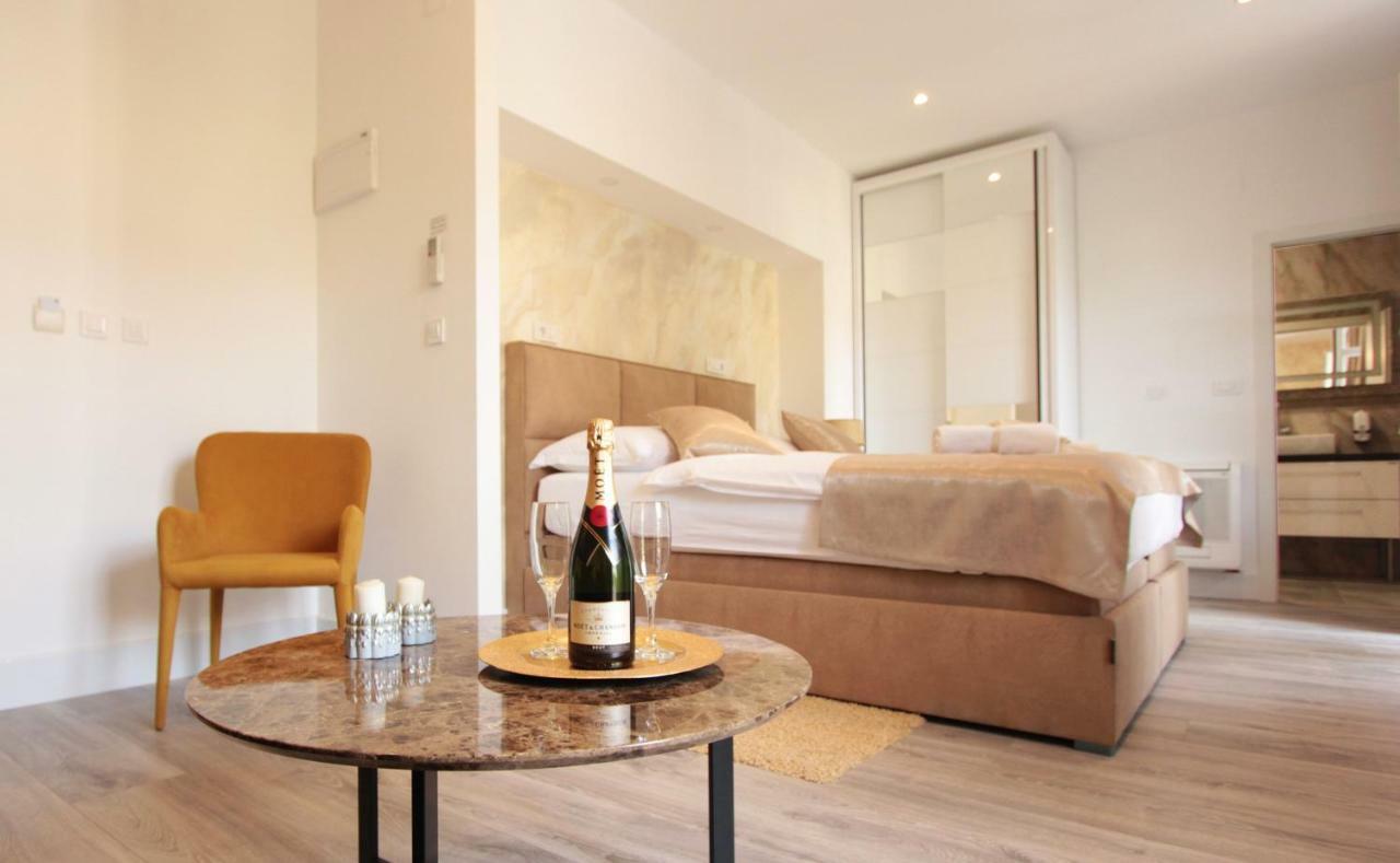 Well Of Life Luxury Rooms Split Eksteriør billede